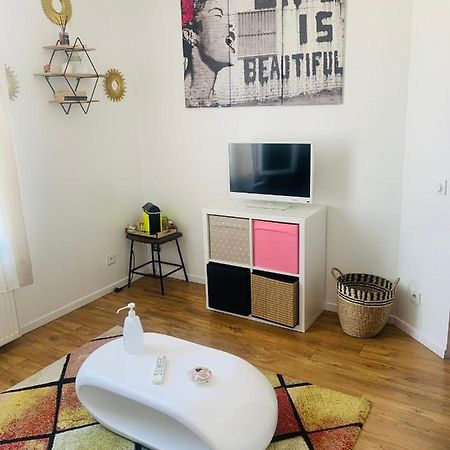 Chambre Cocooning Chez L'Habitant 新城勒鲁瓦 外观 照片