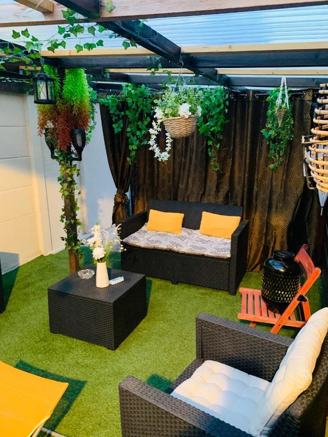 Chambre Cocooning Chez L'Habitant 新城勒鲁瓦 外观 照片